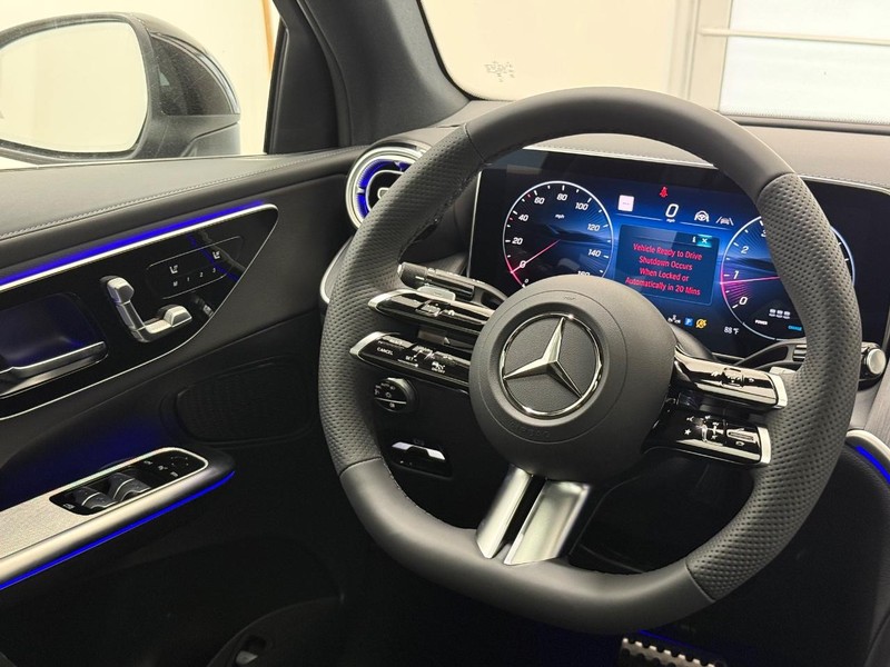 Mercedes-Benz GLC Vehicle Image 8