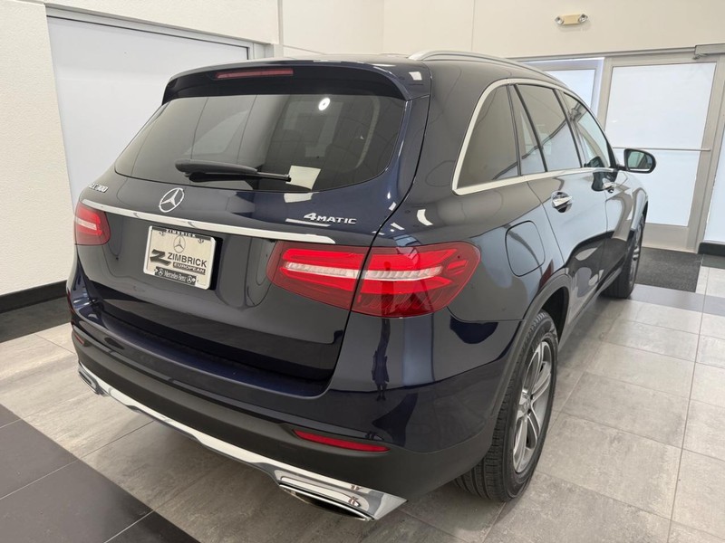 Mercedes-Benz GLC Vehicle Image 2