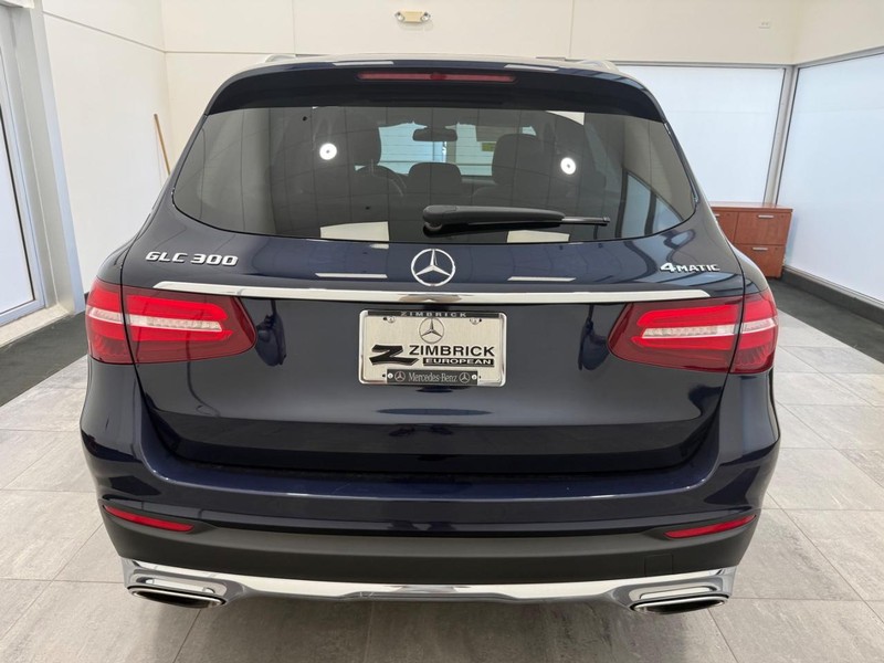 Mercedes-Benz GLC Vehicle Image 3