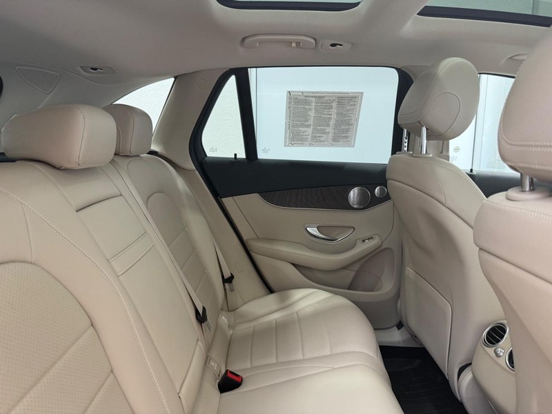 Mercedes-Benz GLC Vehicle Image 8