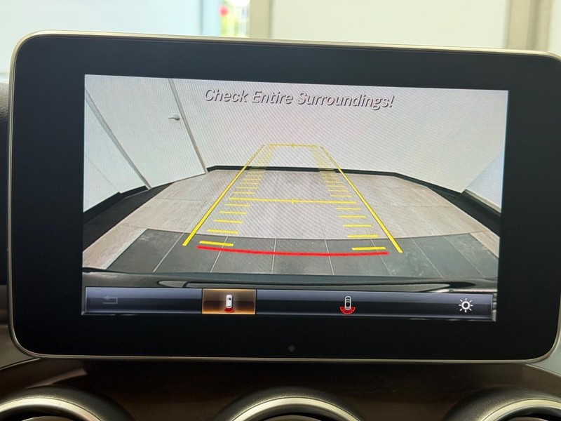 Mercedes-Benz GLC Vehicle Image 17