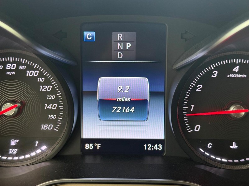 Mercedes-Benz GLC Vehicle Image 18
