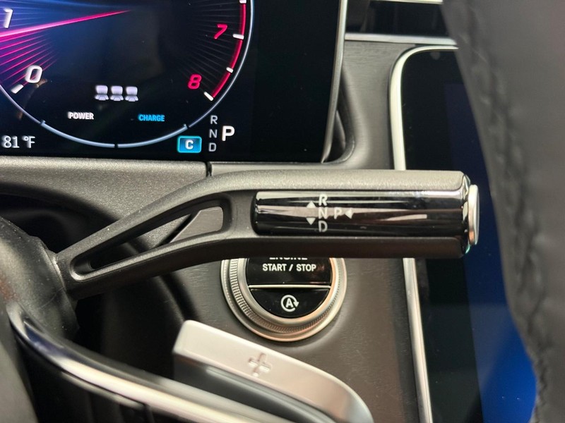 Mercedes-Benz E-Class Vehicle Image 13