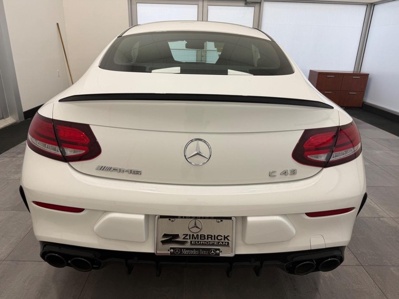 Mercedes-Benz C-Class Vehicle Image 3