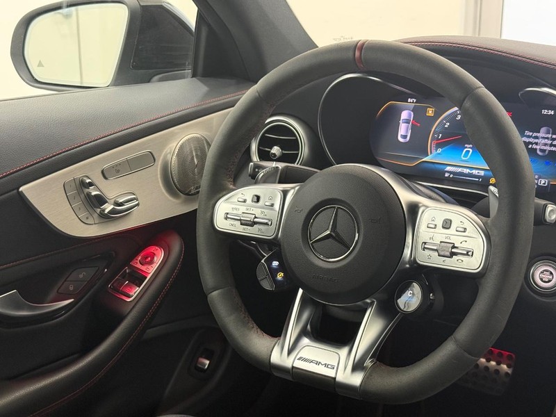 Mercedes-Benz C-Class Vehicle Image 12