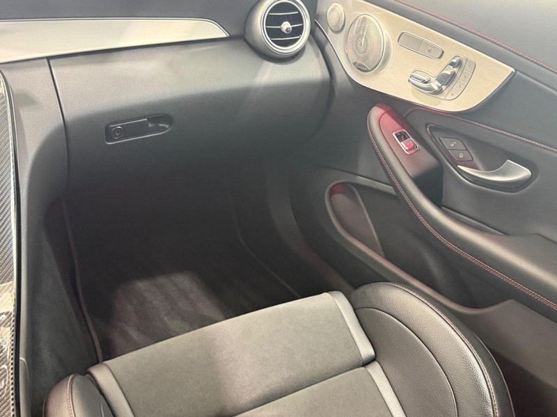 Mercedes-Benz C-Class Vehicle Image 13