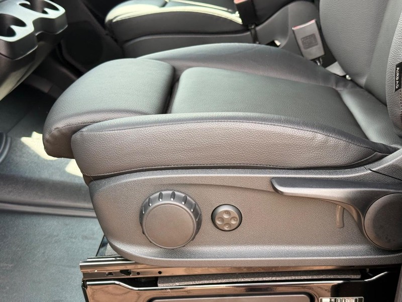Mercedes-Benz Sprinter Passenger Van Vehicle Image 16