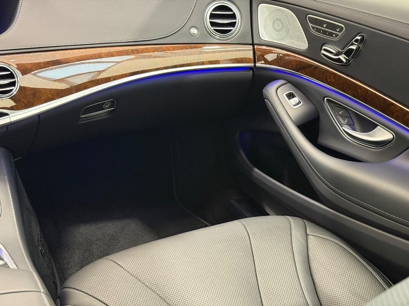 Mercedes-Benz S-Class Vehicle Image 13