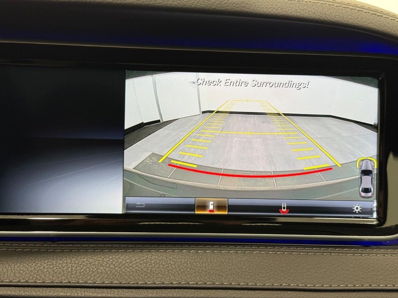 Mercedes-Benz S-Class Vehicle Image 18