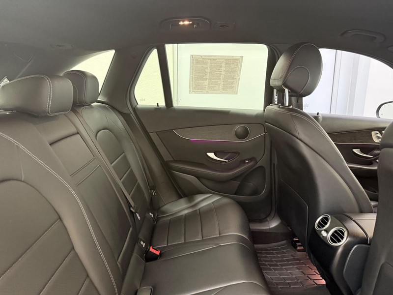 Mercedes-Benz GLC Vehicle Image 8