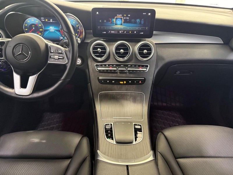 Mercedes-Benz GLC Vehicle Image 9