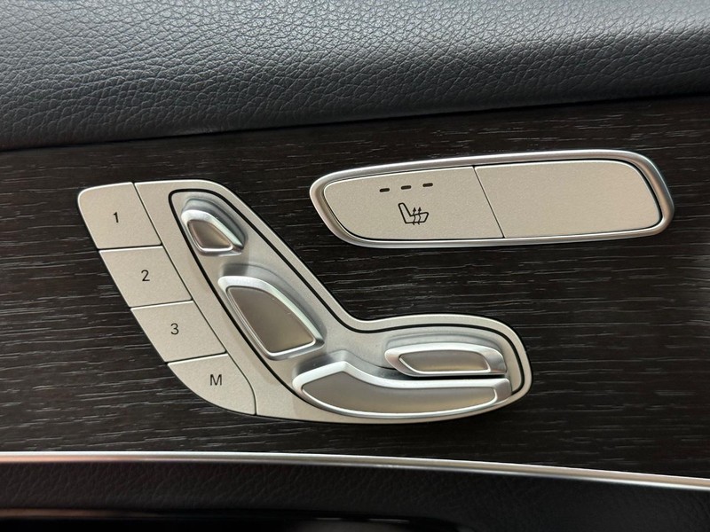Mercedes-Benz GLC Vehicle Image 13