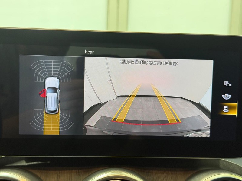 Mercedes-Benz GLC Vehicle Image 17