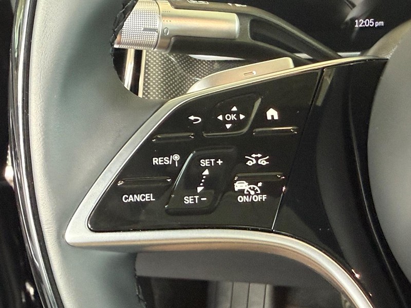 Mercedes-Benz S-Class Vehicle Image 13