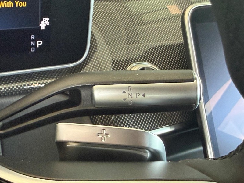 Mercedes-Benz S-Class Vehicle Image 15