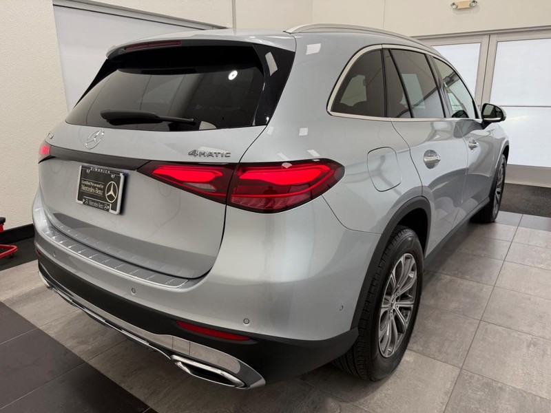 Mercedes-Benz GLC Vehicle Image 2