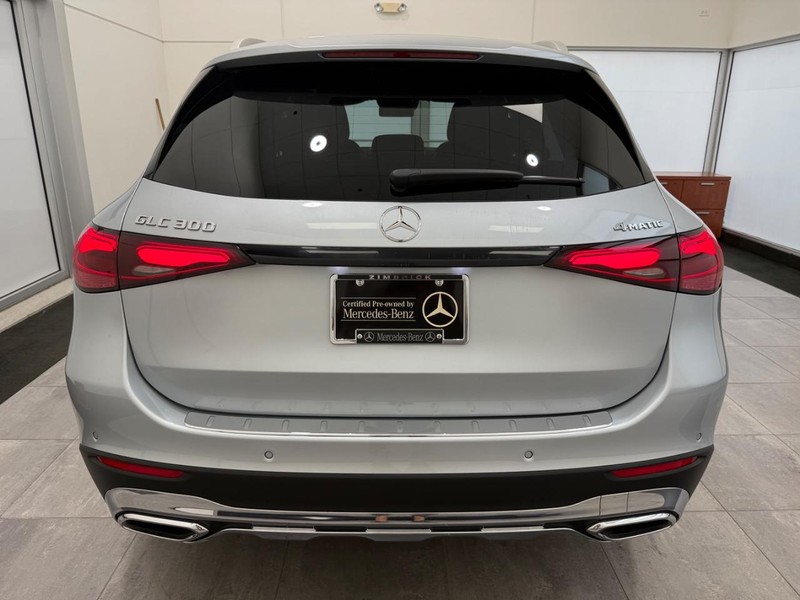 Mercedes-Benz GLC Vehicle Image 3