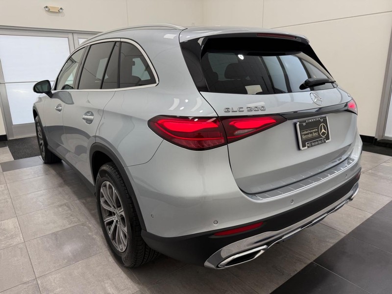 Mercedes-Benz GLC Vehicle Image 4