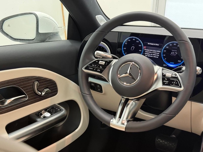 Mercedes-Benz CLA Vehicle Image 8
