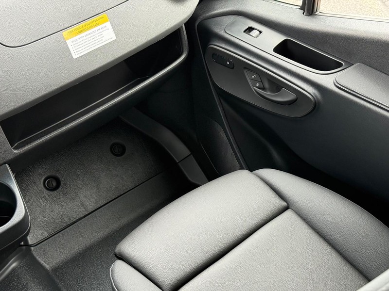 Mercedes-Benz Sprinter Passenger Van Vehicle Image 9