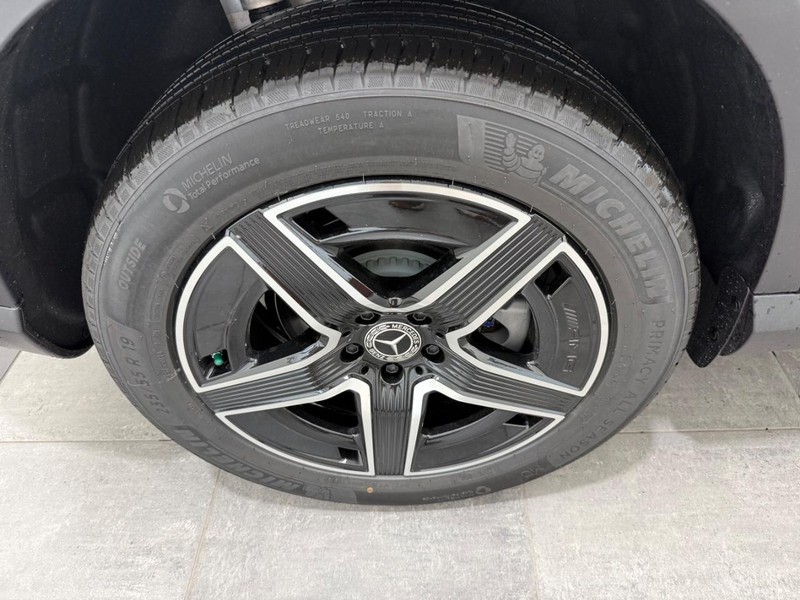 Mercedes-Benz GLC Vehicle Image 3