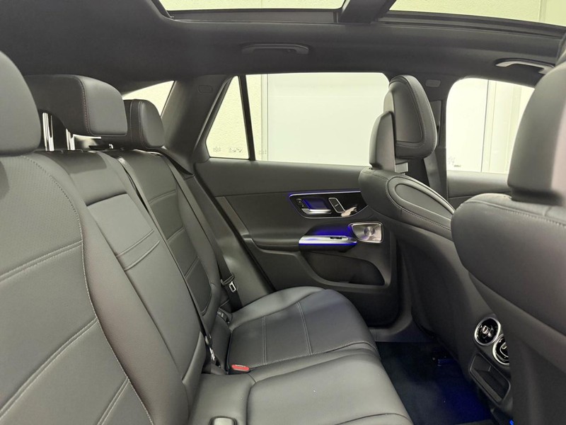 Mercedes-Benz GLC Vehicle Image 5