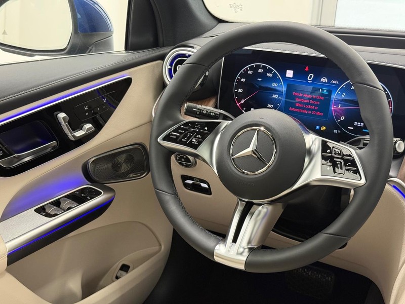 Mercedes-Benz GLC Vehicle Image 8