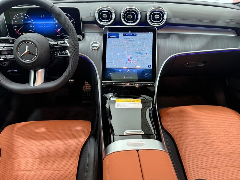 Mercedes-Benz C-Class Vehicle Image 6