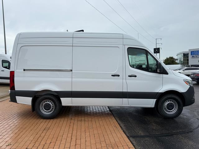 Mercedes-Benz Sprinter Van Vehicle Image 2