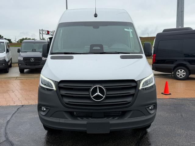 Mercedes-Benz Sprinter Van Vehicle Image 10