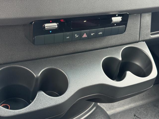 Mercedes-Benz Sprinter Van Vehicle Image 22