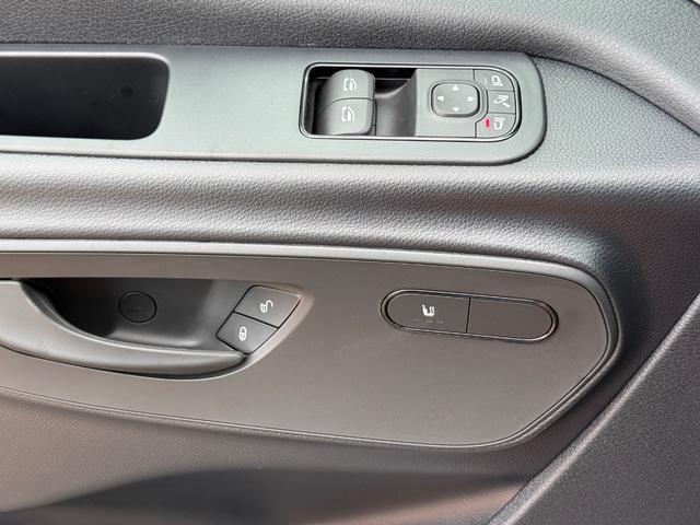 Mercedes-Benz Sprinter Van Vehicle Image 26