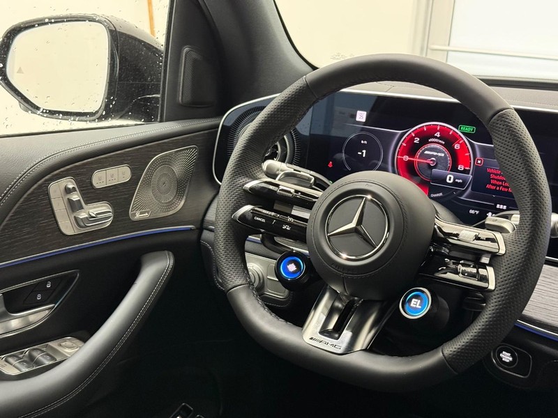 Mercedes-Benz GLE Vehicle Image 8