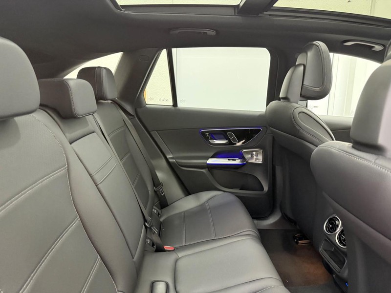 Mercedes-Benz GLC Vehicle Image 6
