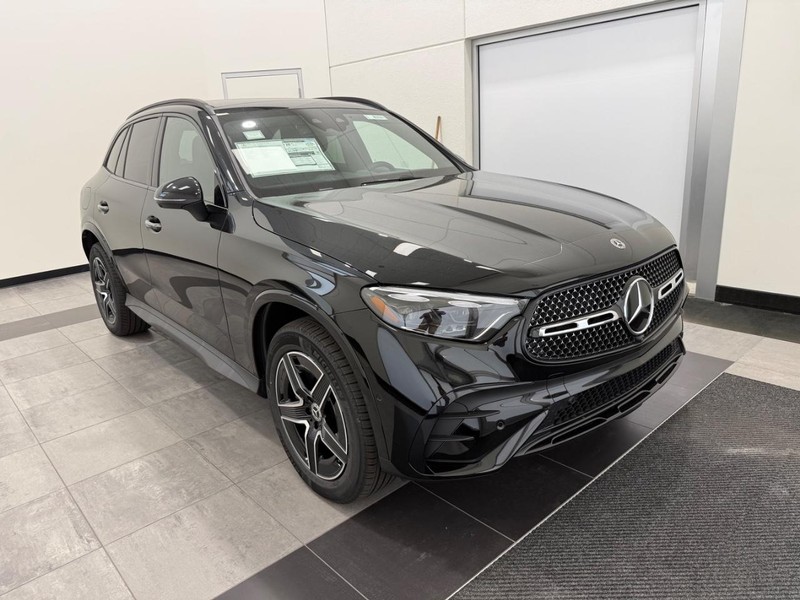 Mercedes-Benz GLC Vehicle Image 16