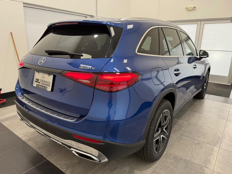 Mercedes-Benz GLC Vehicle Image 18