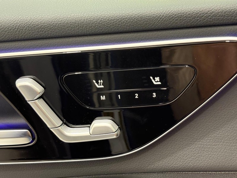 Mercedes-Benz GLC Vehicle Image 27