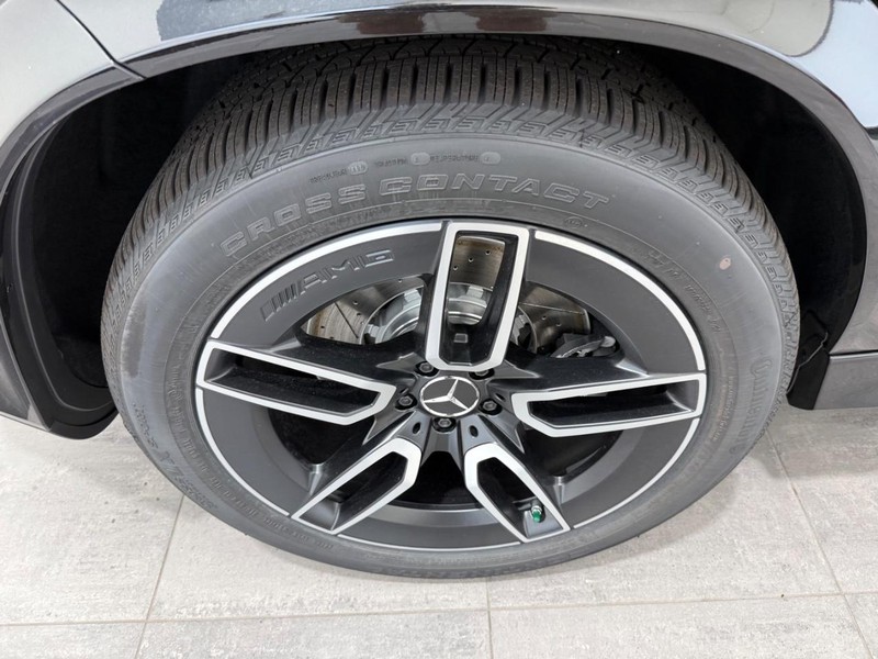 Mercedes-Benz GLE Vehicle Image 3