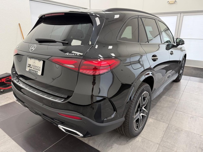 Mercedes-Benz GLC Vehicle Image 2