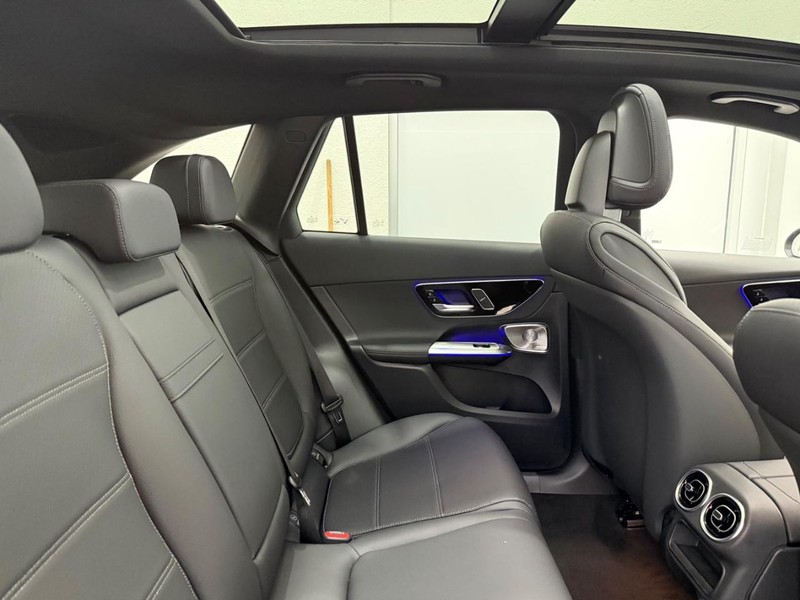 Mercedes-Benz GLC Vehicle Image 5