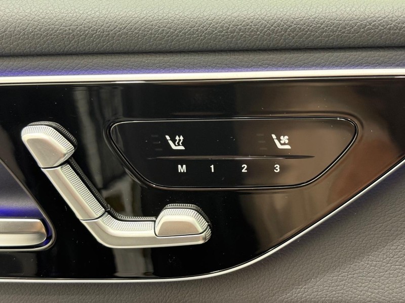 Mercedes-Benz GLC Vehicle Image 10