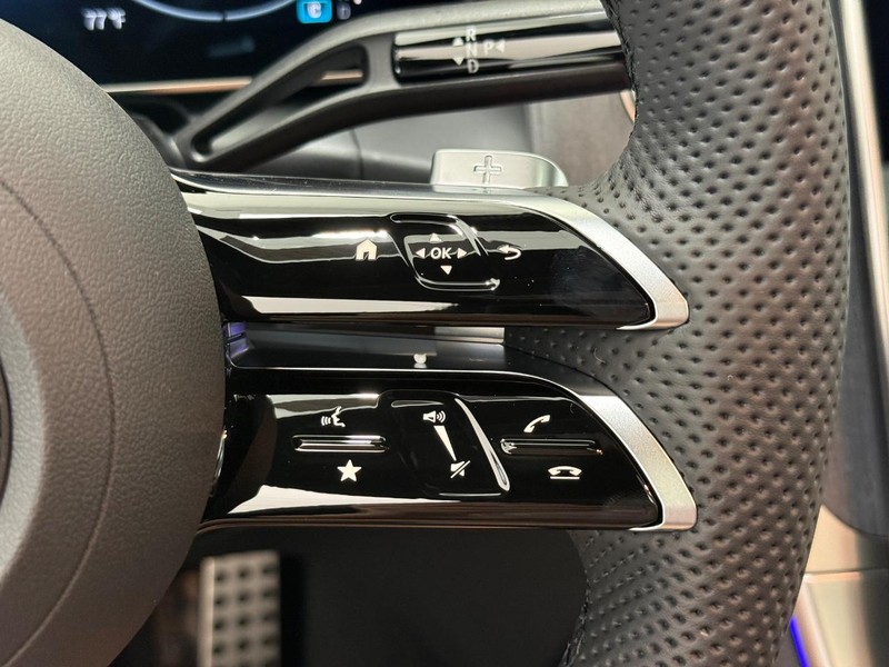Mercedes-Benz GLC Vehicle Image 12