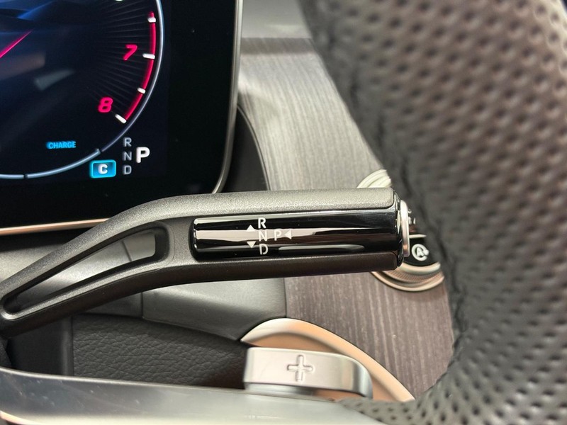 Mercedes-Benz GLC Vehicle Image 13