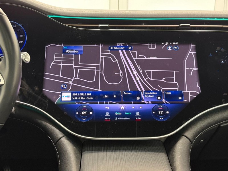 Mercedes-Benz EQS Vehicle Full-screen Gallery Image 10