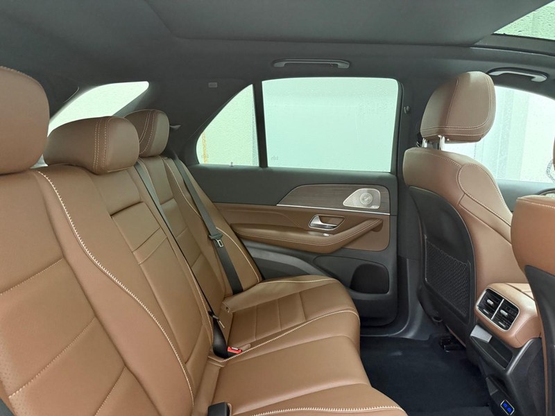 Mercedes-Benz GLE Vehicle Image 6