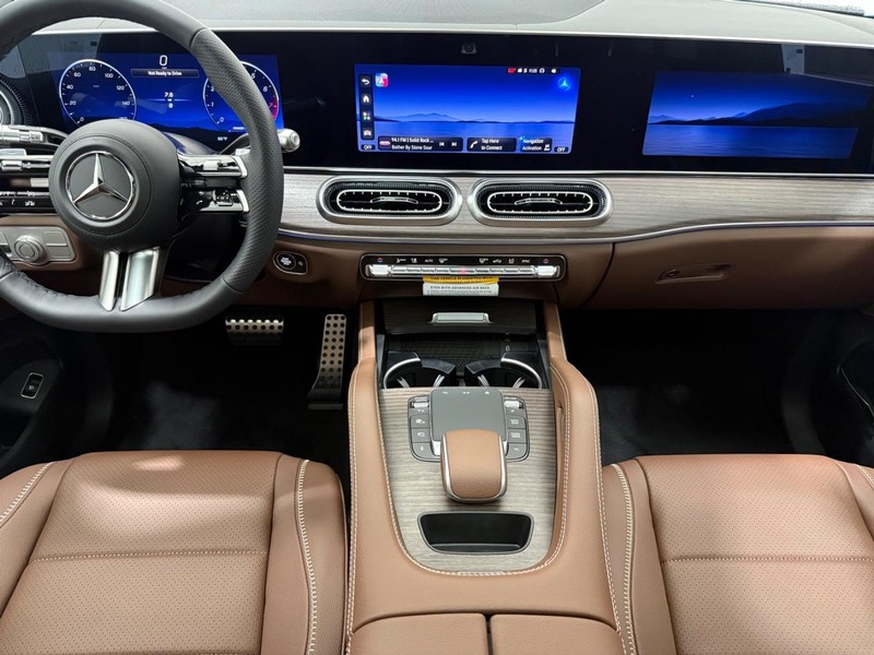 Mercedes-Benz GLE Vehicle Image 7