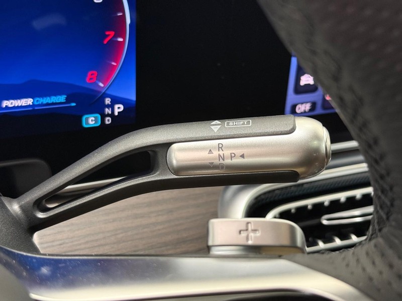 Mercedes-Benz GLE Vehicle Image 14