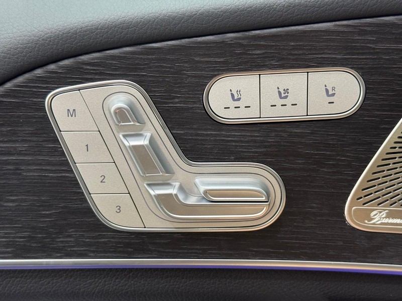 Mercedes-Benz GLS Vehicle Image 10
