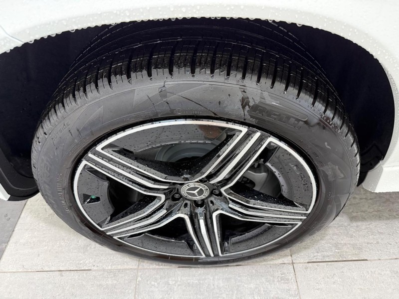 Mercedes-Benz GLE Vehicle Image 3