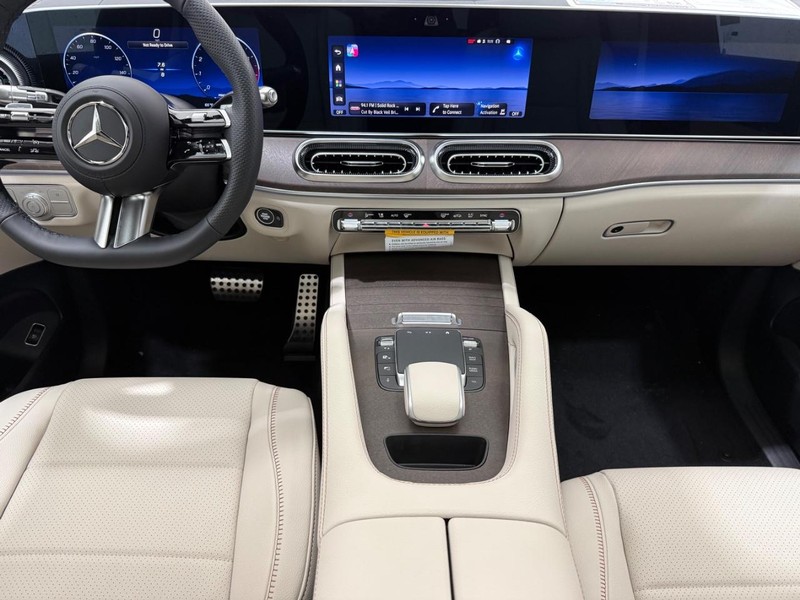 Mercedes-Benz GLE Vehicle Image 5